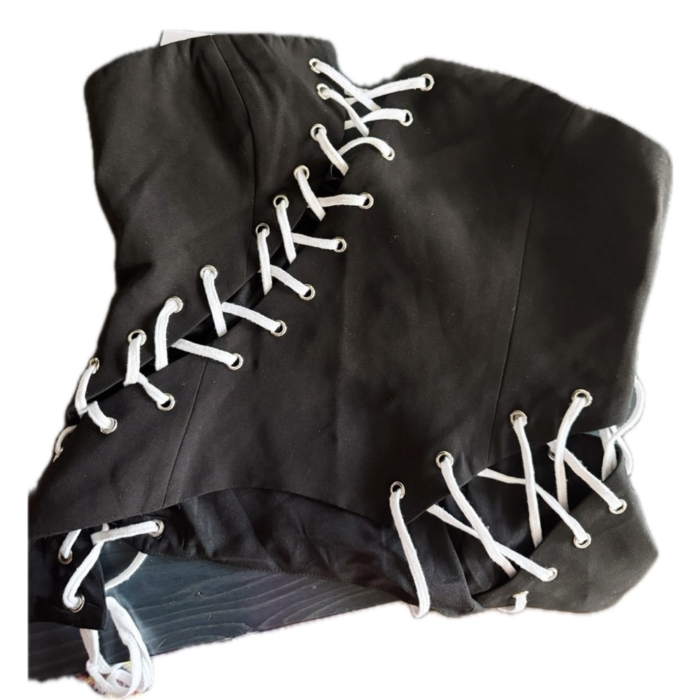 NWT Akira Lace up top